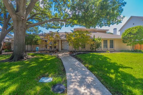 7616 Woodstone Ln, Dallas, TX, 75248-5348 | Card Image