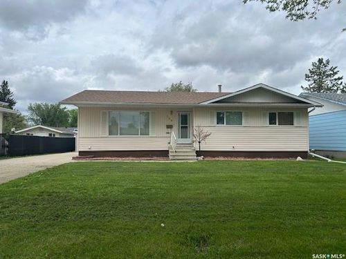 154 Parker Cres, Canora, SK, S0A0T0 | Card Image