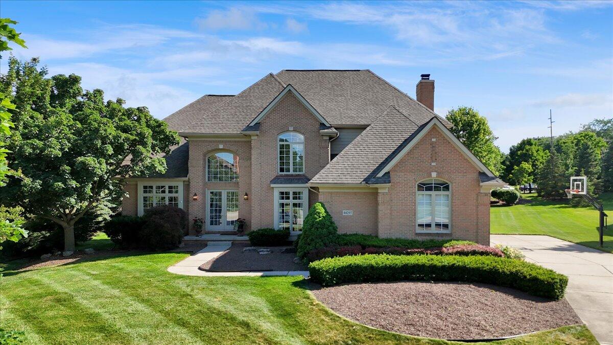 Deep Hollow Cir, Northville, MI 48168