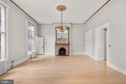 505 Cathedral St, BALTIMORE, MD, 21201-5001 | Card Image