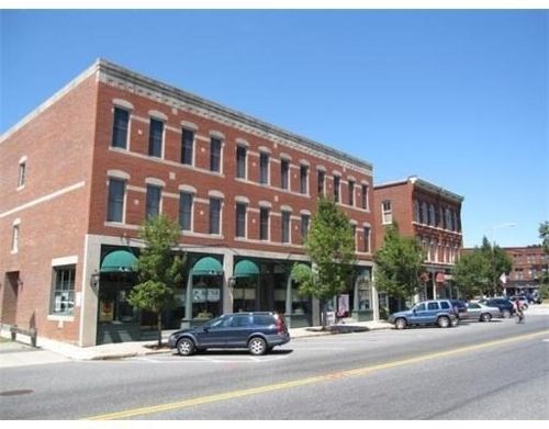 22-21 South St, Westborough, MA, 01581-1641 | Card Image