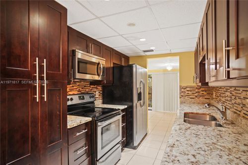 8011 Nw 27th Pl, Sunrise, FL, 33322-2410 | Card Image