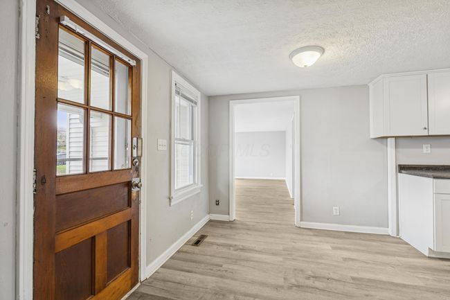108 S 8 Th St, Home with 0 bedrooms, 0 bathrooms and 6 parking in Hebron OH | Image 5