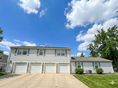 233 Harvest Ct, Vernon Hills, IL, 60061-1915 | Card Image