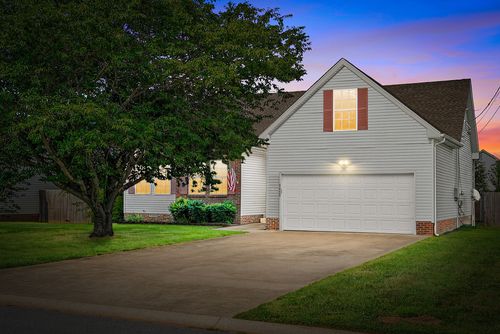 3439 Loon Dr, Clarksville, TN, 37042-1571 | Card Image