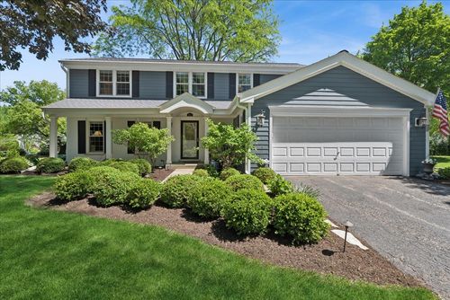 634 Hillcrest Dr, Libertyville, IL, 60048-1722 | Card Image