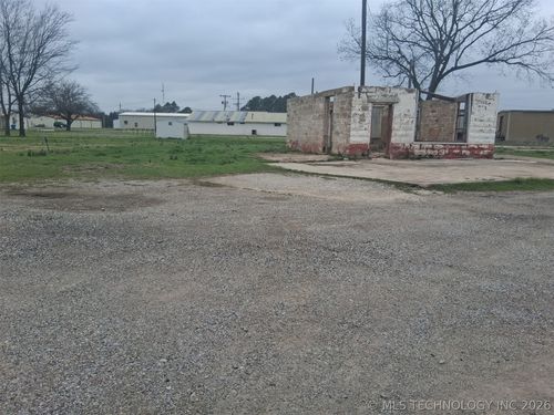 205 S Broadway St, Coalgate, OK, 74538-2611 | Card Image