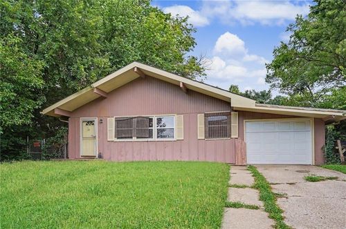 2114 Mitchell St, Lawrence, KS, 66046-2869 | Card Image