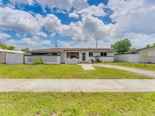 19931 Gulfstream Rd, Cutler Bay, FL, 33157-8684 | Card Image