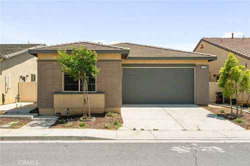 1649 Spring Run Ln, Beaumont, CA, 92223-3487 | Card Image