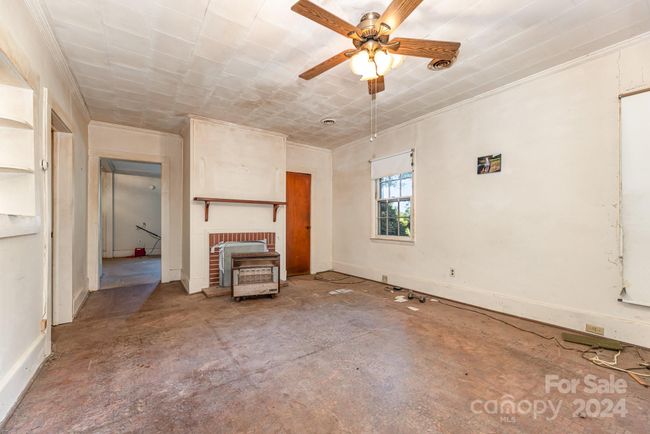 146 Osborne St, House other with 3 bedrooms, 1 bathrooms and null parking in Jonesville NC | Image 7