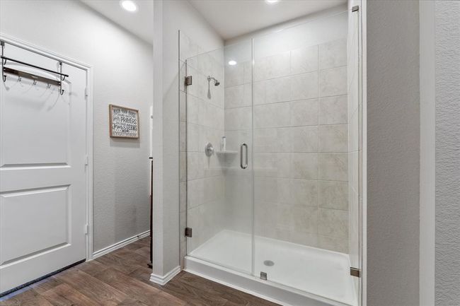 primary features extended shower | Image 19