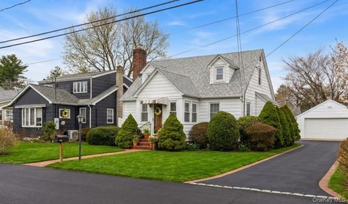 126 Grant St, Centerport, NY, 11721-1248 | Card Image