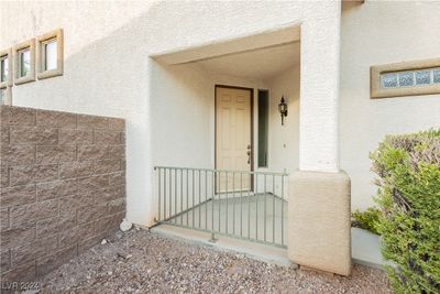 11204 Newbury Hills Avenue, House other with 3 bedrooms, 2 bathrooms and null parking in Las Vegas NV | Image 2