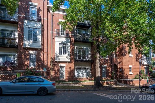 627 Garden District Dr, Charlotte, NC, 28202-3020 | Card Image