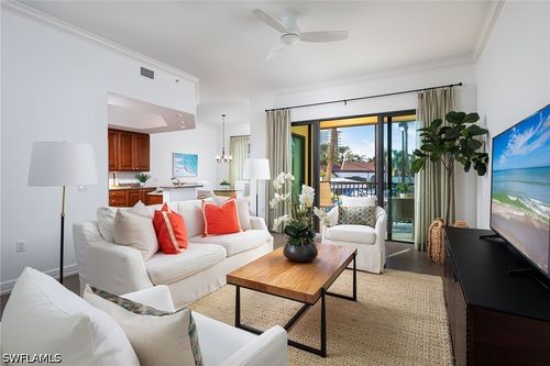 a204-975 Sandpiper St, NAPLES, FL, 34102-0607 | Card Image
