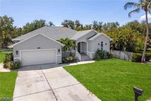 7930 Sandel Wood Cir W, Fort Myers, FL, 33908-4141 | Card Image