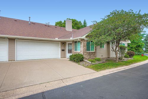 525 Lovell Ave, Roseville, MN, 55113-3513 | Card Image