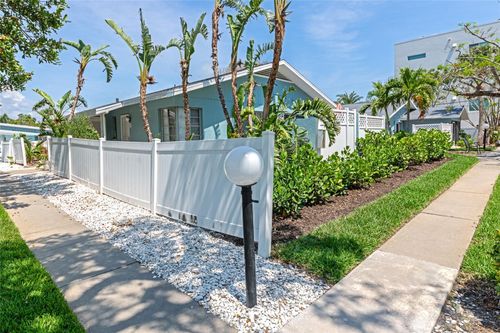 apt-2-170 Roosevelt Dr, Sarasota, FL, 34236-2237 | Card Image