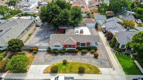 24957 Chestnut St, Newhall, CA, 91321 | Card Image