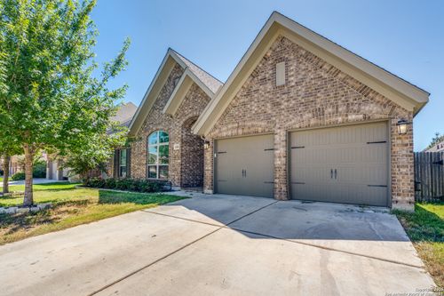 2916 Glen Vw, Seguin, TX, 78155-2274 | Card Image
