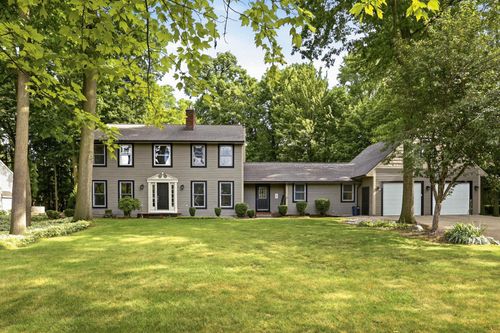 742 Wren Road, Frankenmuth, MI, 48734 | Card Image