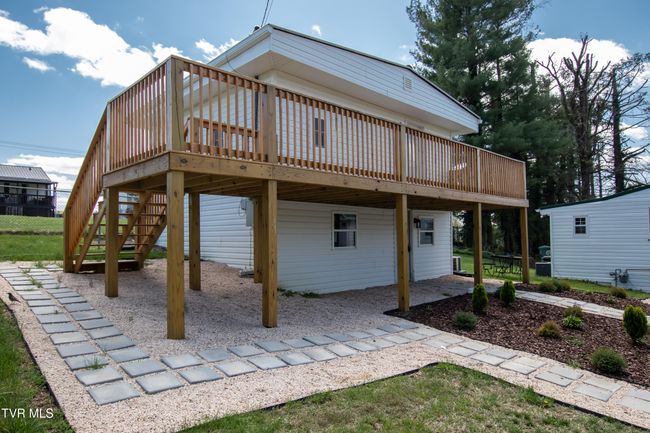 Bradley 3, Studio Apartment, HUGE Deck Rental potential, projected $900+/mo | Image 26