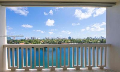 6A - 9111 E Bay Harbor Dr, Condo with 2 bedrooms, 2 bathrooms and null parking in Bay Harbor Islands FL | Image 1