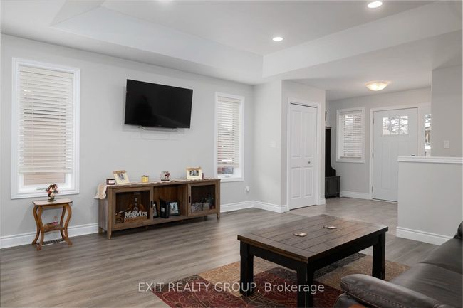 72 Aspen Dr, House other with 4 bedrooms, 2 bathrooms and 4 parking in Trenton ON | Image 4