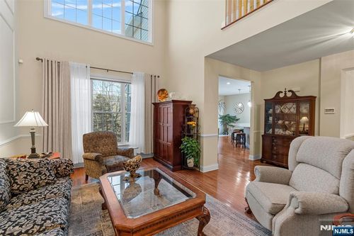 64 Briar Ct, Hamburg, NJ, 07419-1269 | Card Image