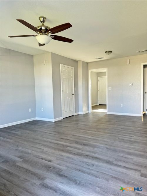 1306 White Ave, Killeen, TX, 76541-6334 | Card Image