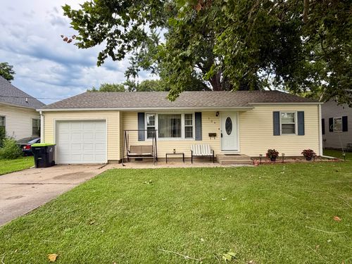 704 E Buckner Street, Tuscola, IL, 61953 | Card Image