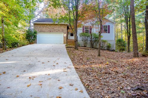 309 Buggy Dr W, Carthage, NC, 28327-3300 | Card Image