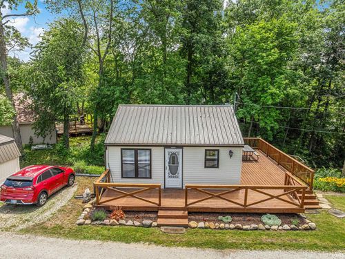 11896 W Breezy Point Dr, Monticello, IN, 47960-8097 | Card Image