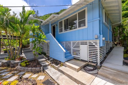 3017 Lanikaula St, Honolulu, HI, 96822-1554 | Card Image
