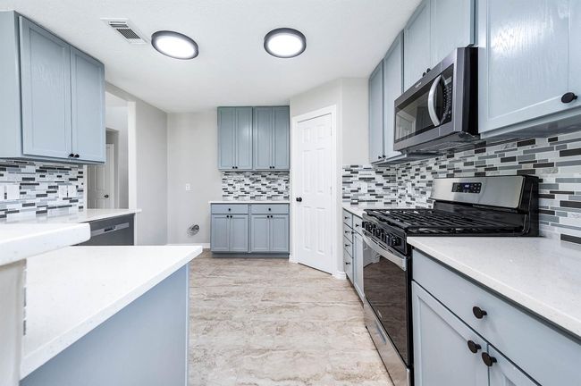 6701 Hidden Colony Ln, House other with 4 bedrooms, 3 bathrooms and 2 parking in Dickinson TX | Image 14