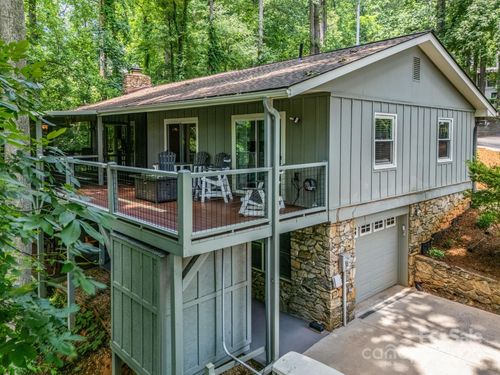 195 White Pine Dr, Lake Lure, NC, 28746-9139 | Card Image