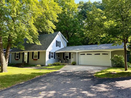 1583 E Shore Dr, Detroit Lakes, MN, 56501-4708 | Card Image