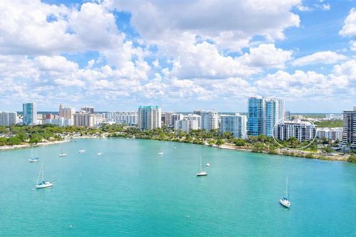 307-707 S Gulfstream Ave, SARASOTA, FL, 34236-8704 | Card Image