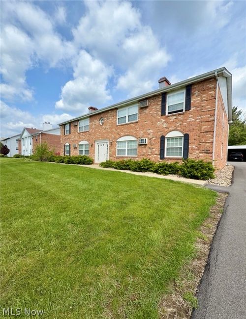 2-3718 Indian Run Dr, Canfield, OH, 44406-9547 | Card Image