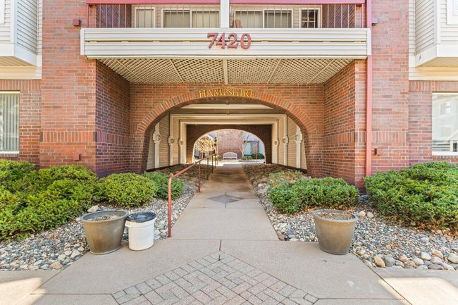 APT-6313 - 7420 Edinborough Way, Condo with 2 bedrooms, 2 bathrooms and null parking in Edina MN | Image 25