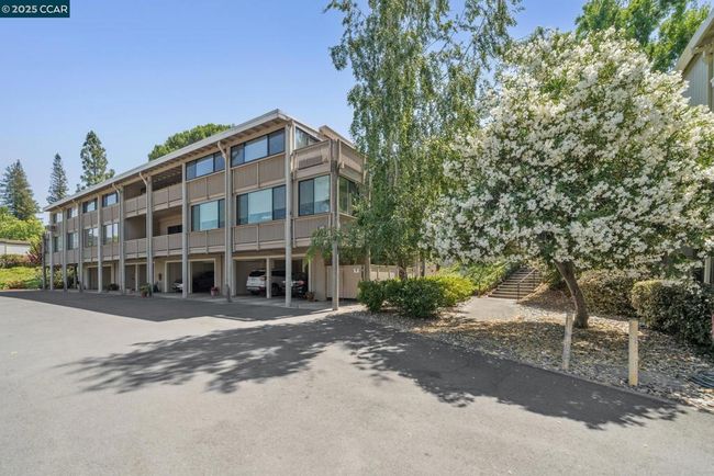 APT-4 - 1150 Canyonwood Ct, Condo with 2 bedrooms, 2 bathrooms and 1 parking in Walnut Creek CA | Image 34