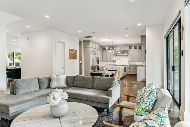 1010 Waltway Dr, House other with 5 bedrooms, 6 bathrooms and 2 parking in Houston TX | Image 19