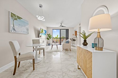 315-511 Lucerne Ave, Lake Worth Beach, FL, 33460-3858 | Card Image