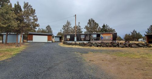3948 Se Tillamook Loop, Prineville, OR, 97754-8584 | Card Image