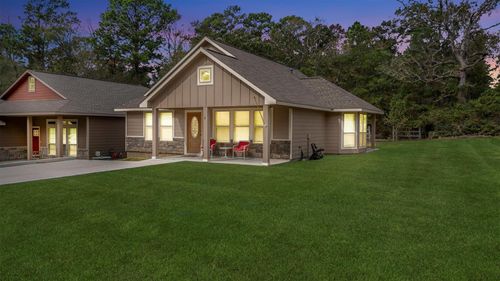 4 Firewood Rd, Huntsville, TX, 77340-1419 | Card Image