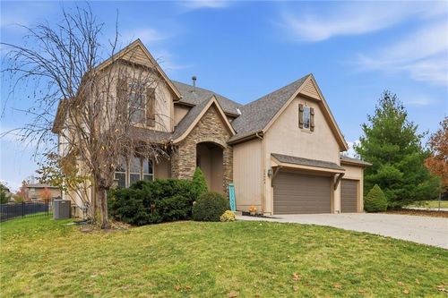 24004 W 124th St, Olathe, KS, 66061-6130 | Card Image