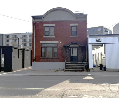 790 Bronson Ave, Ottawa, ON, K1S4G4 | Card Image