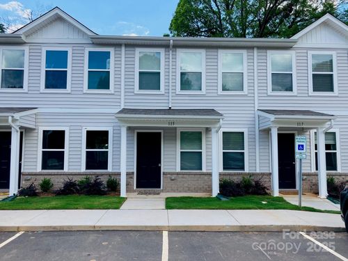 115 Villa Ln, Lincolnton, NC, 28092-4191 | Card Image