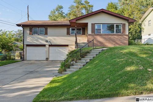 6124 Jaynes St, Omaha, NE, 68104-1635 | Card Image
